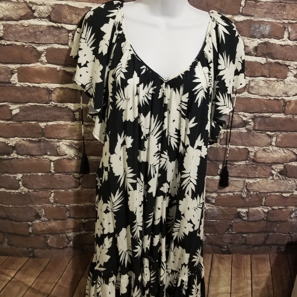 SHYANNE WOMEN DRESS
